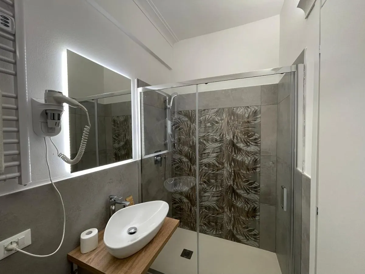 Cavour16 Rent Bedrooms Génova Bed and breakfast