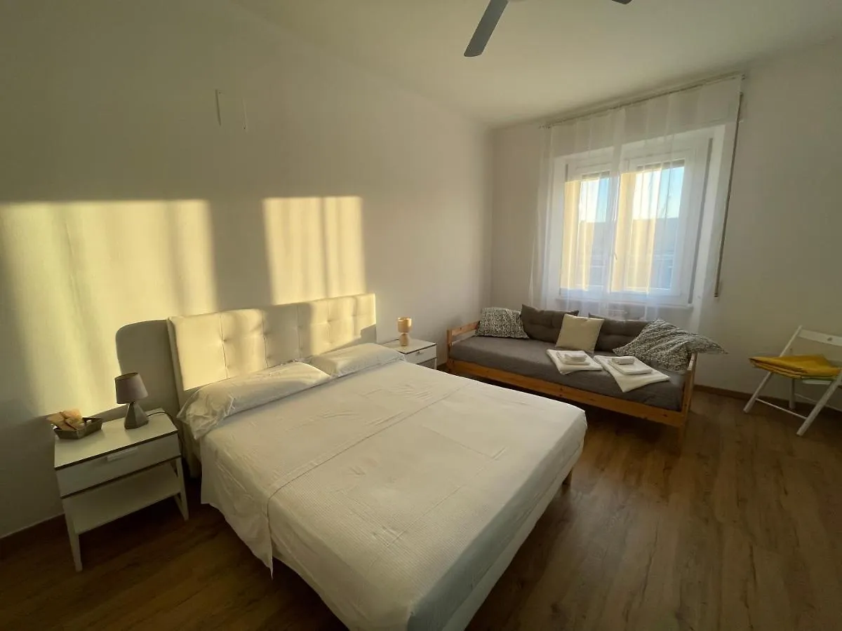 Cavour16 Rent Bedrooms Genoa Bed & Breakfast