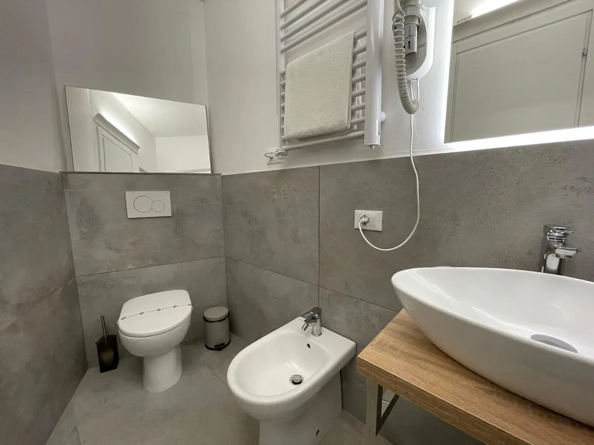 Bed and breakfast Cavour16 Rent Bedrooms Génova