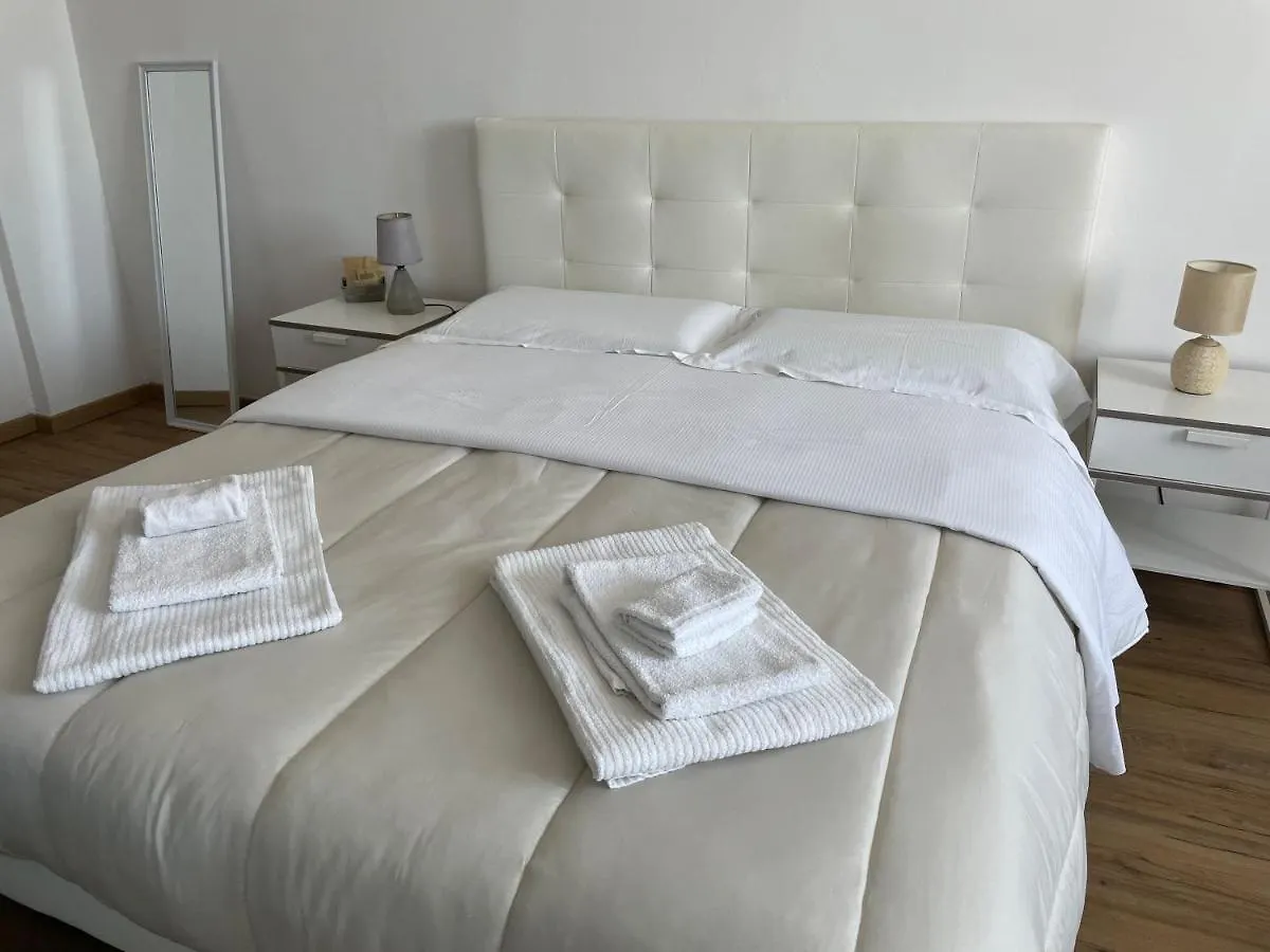 Cavour16 Rent Bedrooms Génova