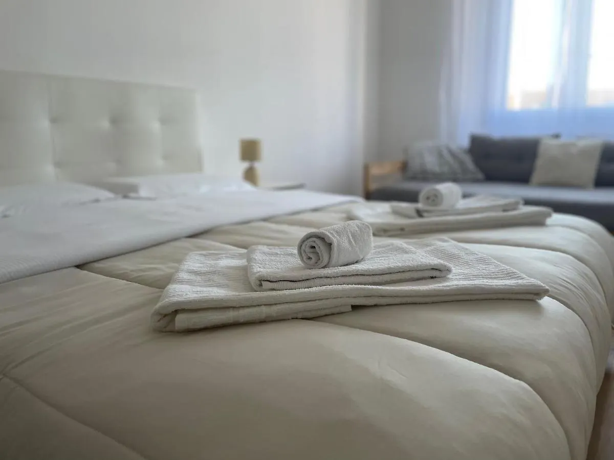 *** Bed and breakfast Cavour16 Rent Bedrooms Génova Italia