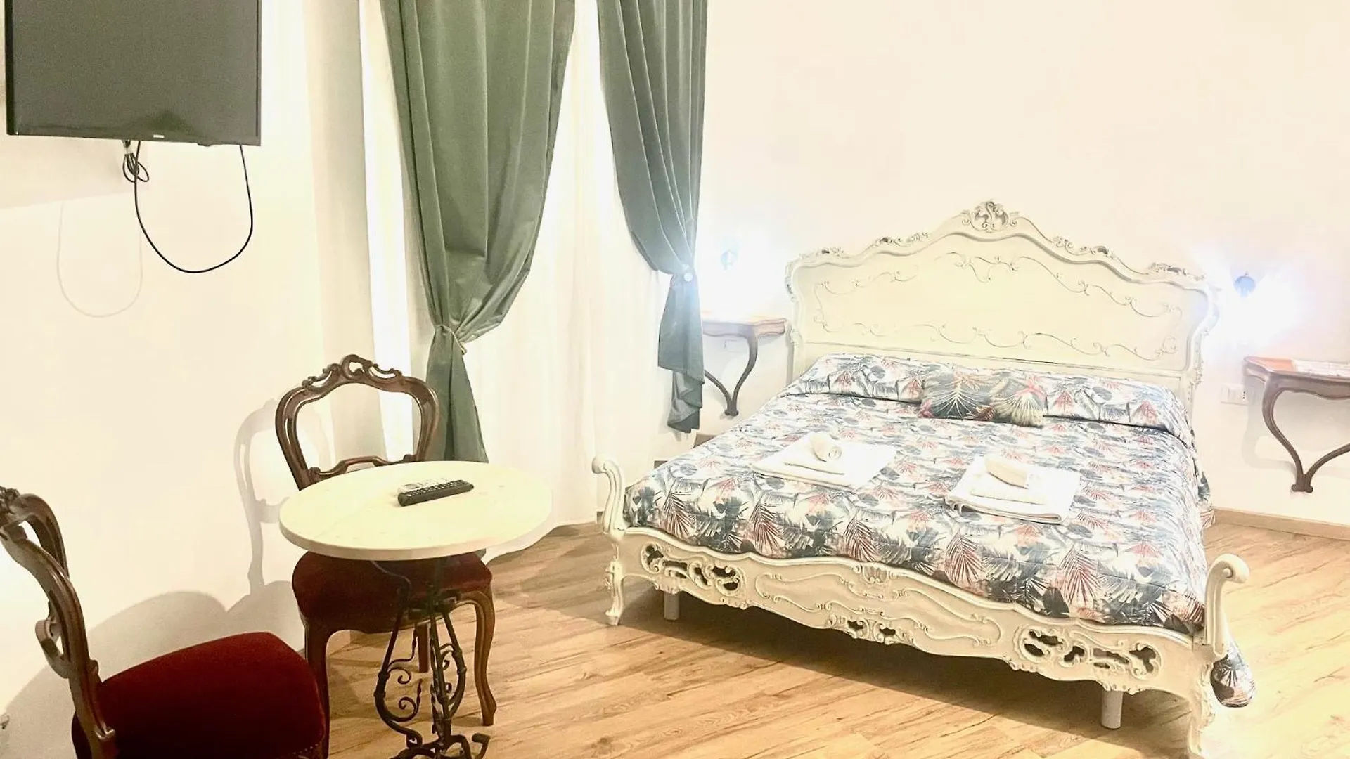 Cavour16 Rent Bedrooms Génova Bed and breakfast