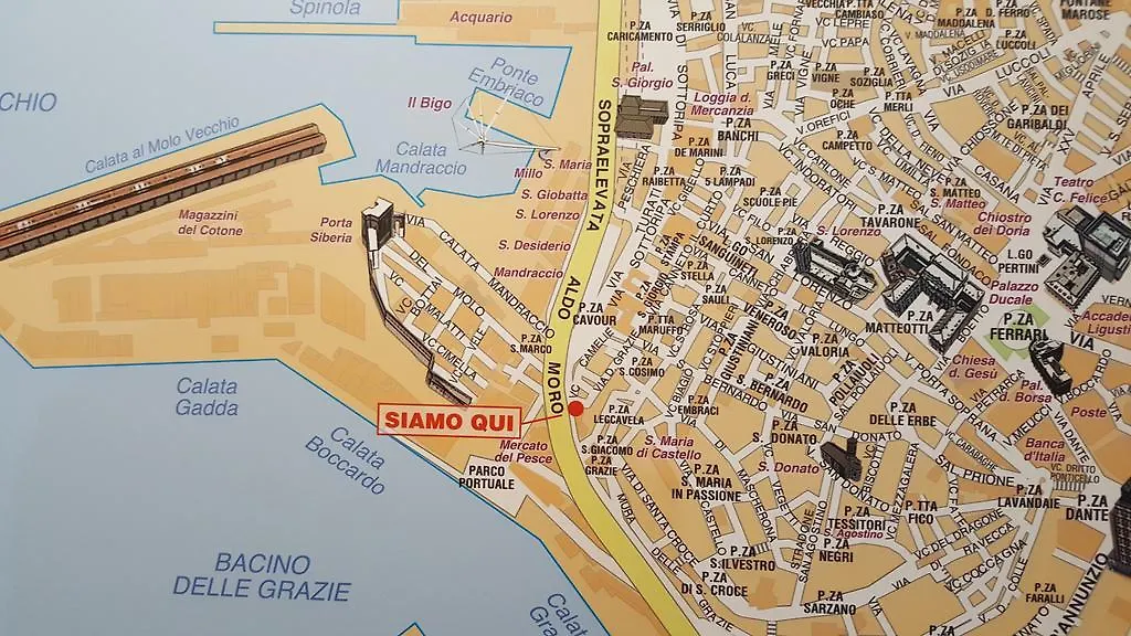 Cavour16 Rent Bedrooms Génova Bed and breakfast